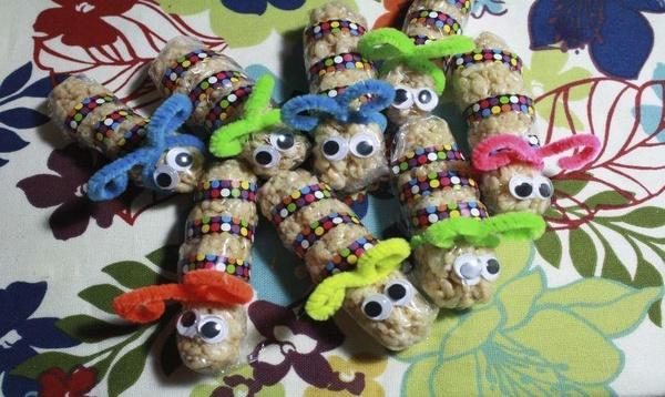 Image of 796 x 476 Book Party Rice Krispie Treat Favor.