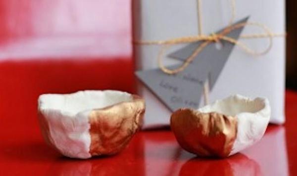 Image easy DIY pinch pots feature.