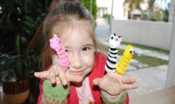 Image of no-sew finger puppets feature