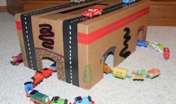 Image of tunnels roads and cardboard caves feature