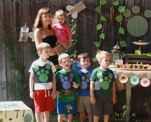 Image of Wild Kratts birthday party group photo