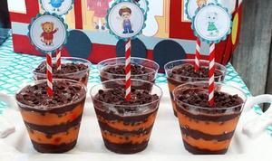 Daniel Tiger birthday party yogurt parfaits