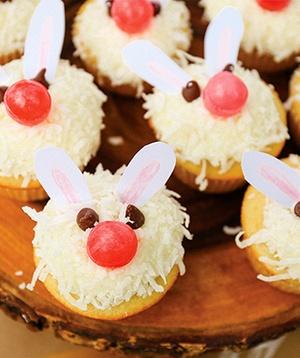 Coconut bunny cupcakes.