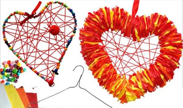Image of Hanger Heart Wreaths craft.