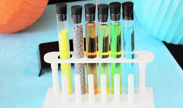 Image of Science Party Centerpiece Feature